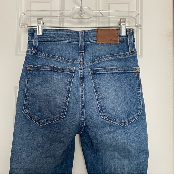 Madewell Curvy High-Rise Skinny Jeans: Drop Step-Hem Edition Size 24 - Picture 10 of 13
